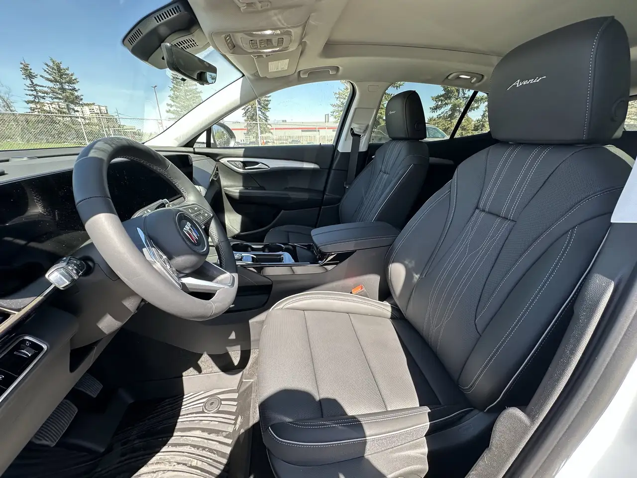 Buick Envision photo Buick Envision