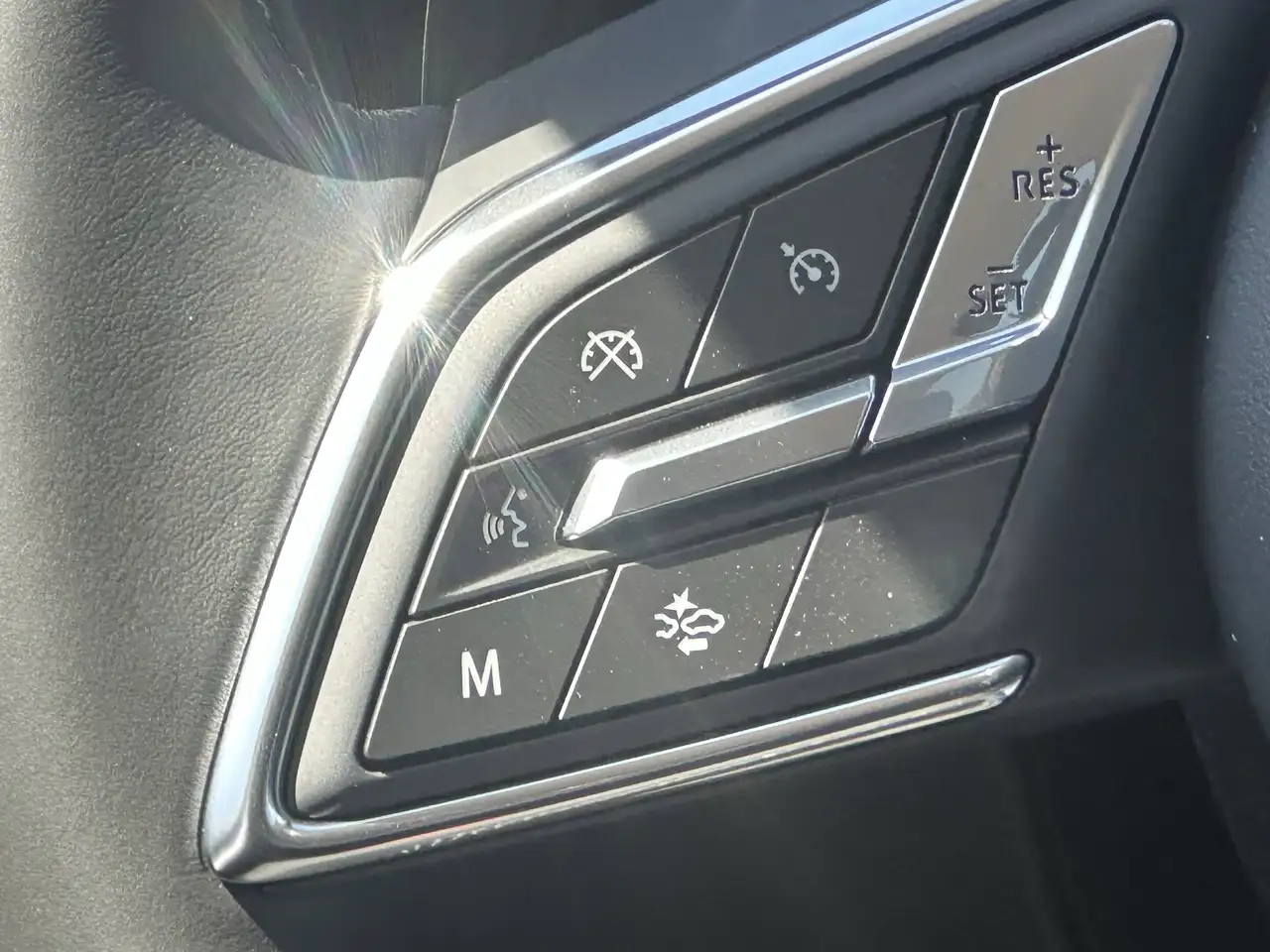 Buick Envision photo Buick Envision