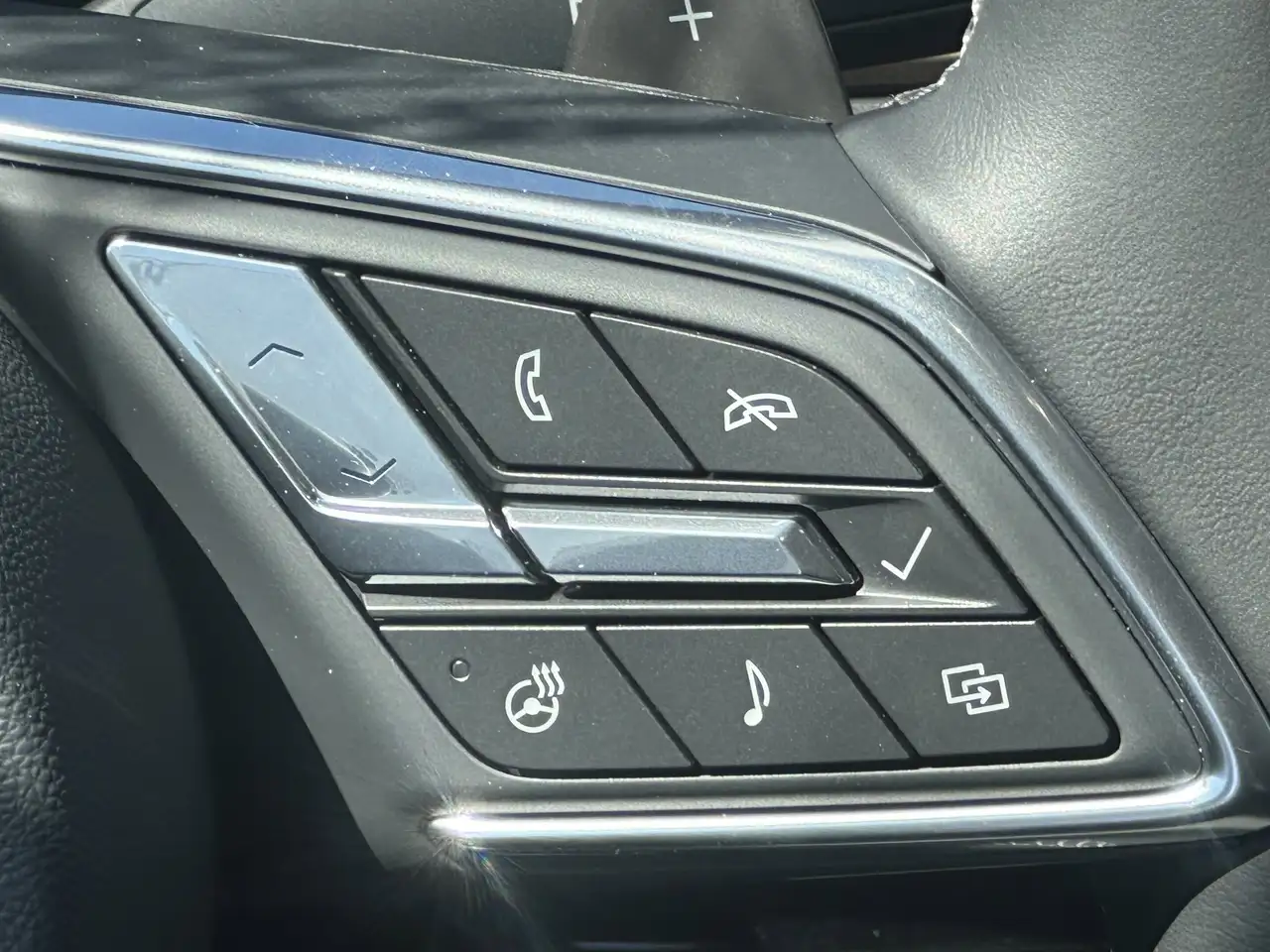 Buick Envision photo Buick Envision
