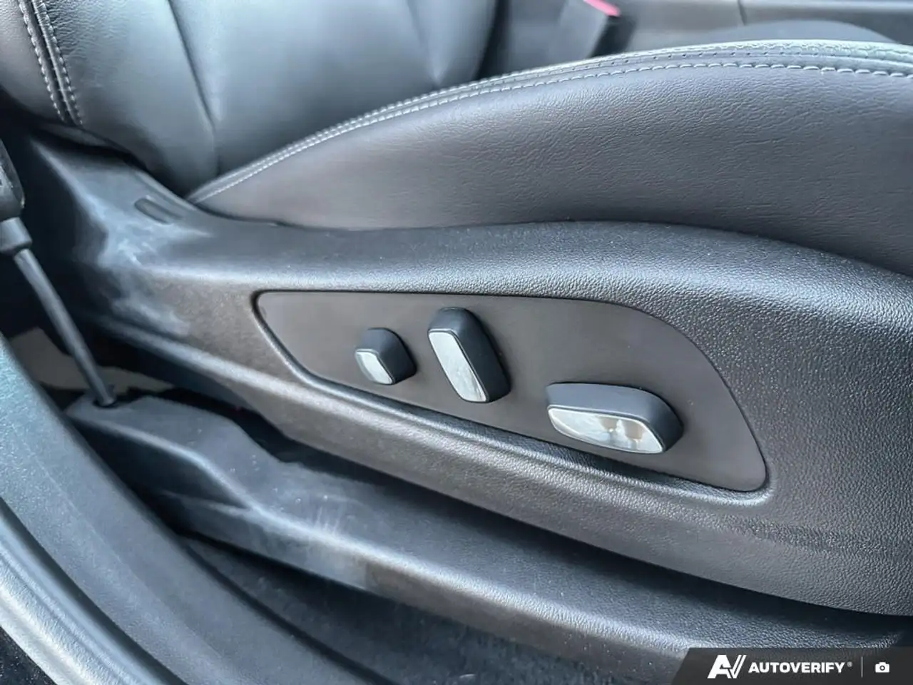 Cadillac XT5 photo Cadillac XT5