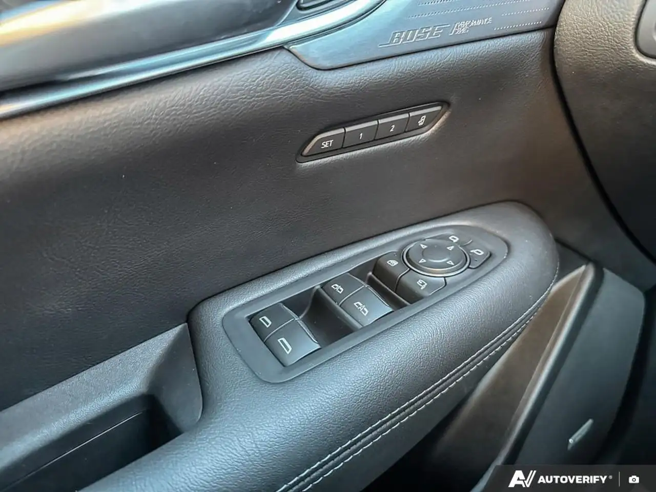 Cadillac XT5 photo Cadillac XT5