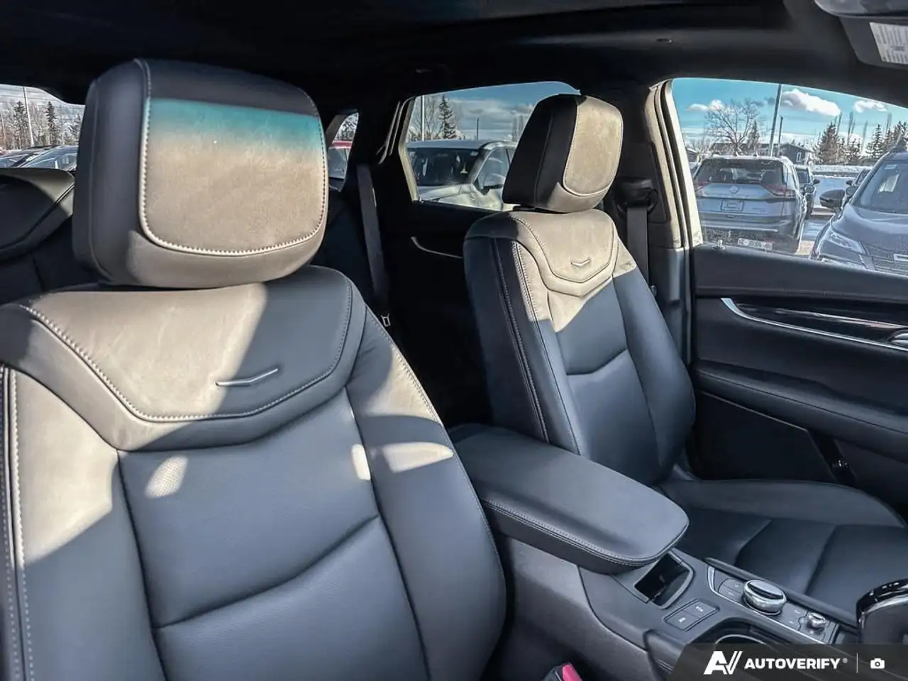Cadillac XT5 photo Cadillac XT5
