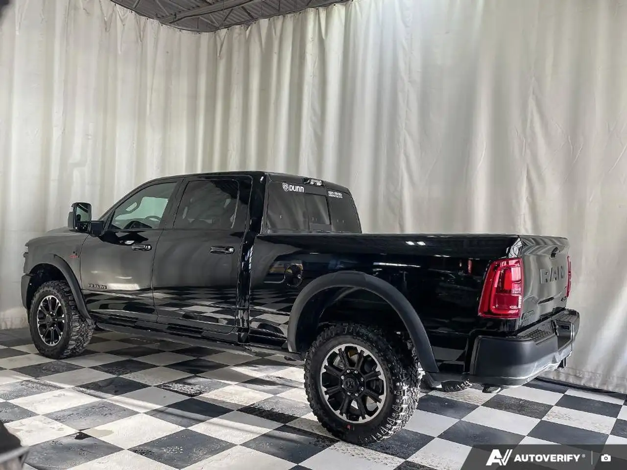RAM 2500 снимка RAM 2500