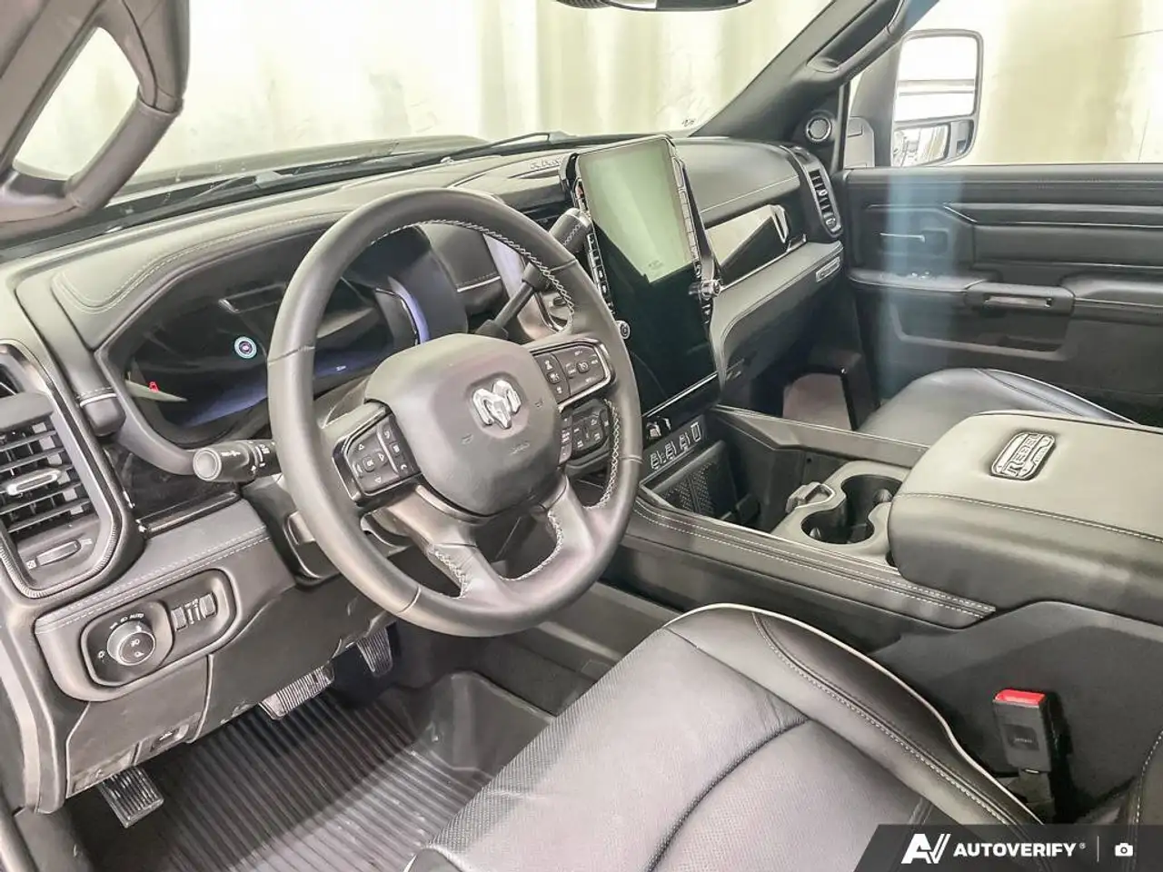RAM 2500 снимка RAM 2500