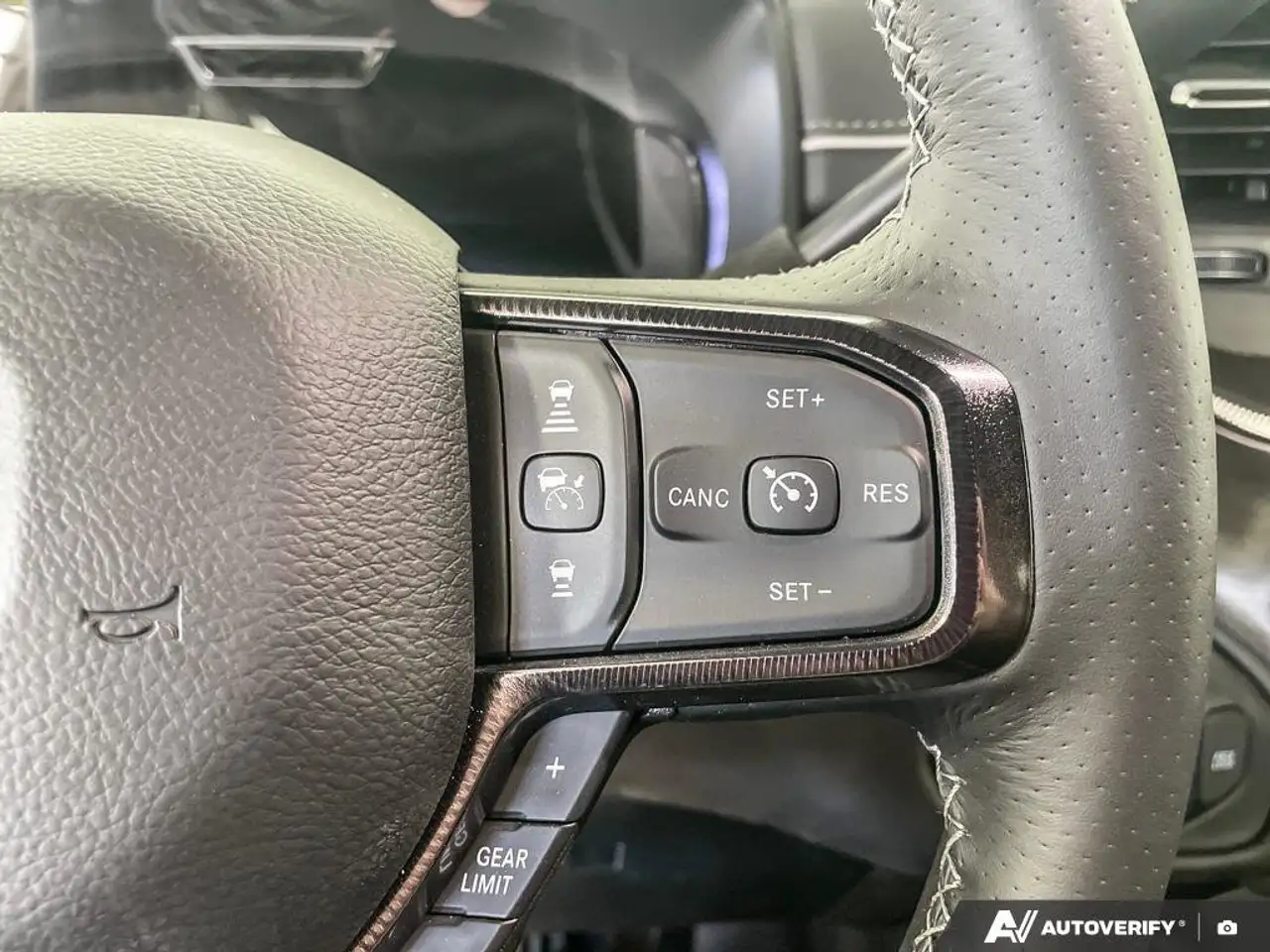RAM 2500 снимка RAM 2500