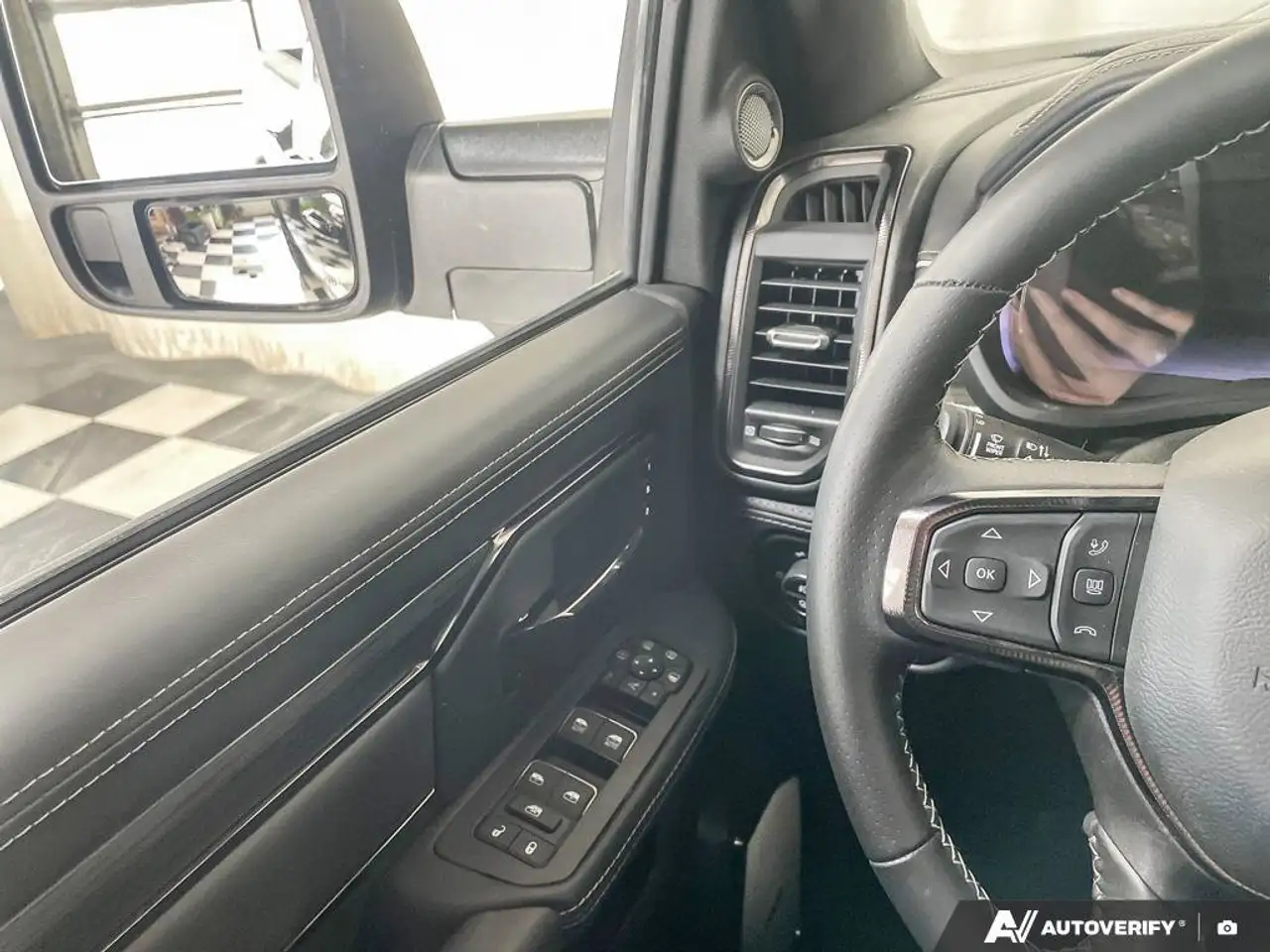 RAM 2500 снимка RAM 2500