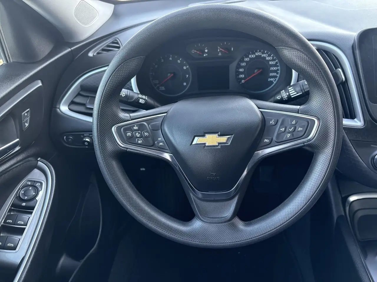 Chevrolet Malibu снимка Chevrolet Malibu