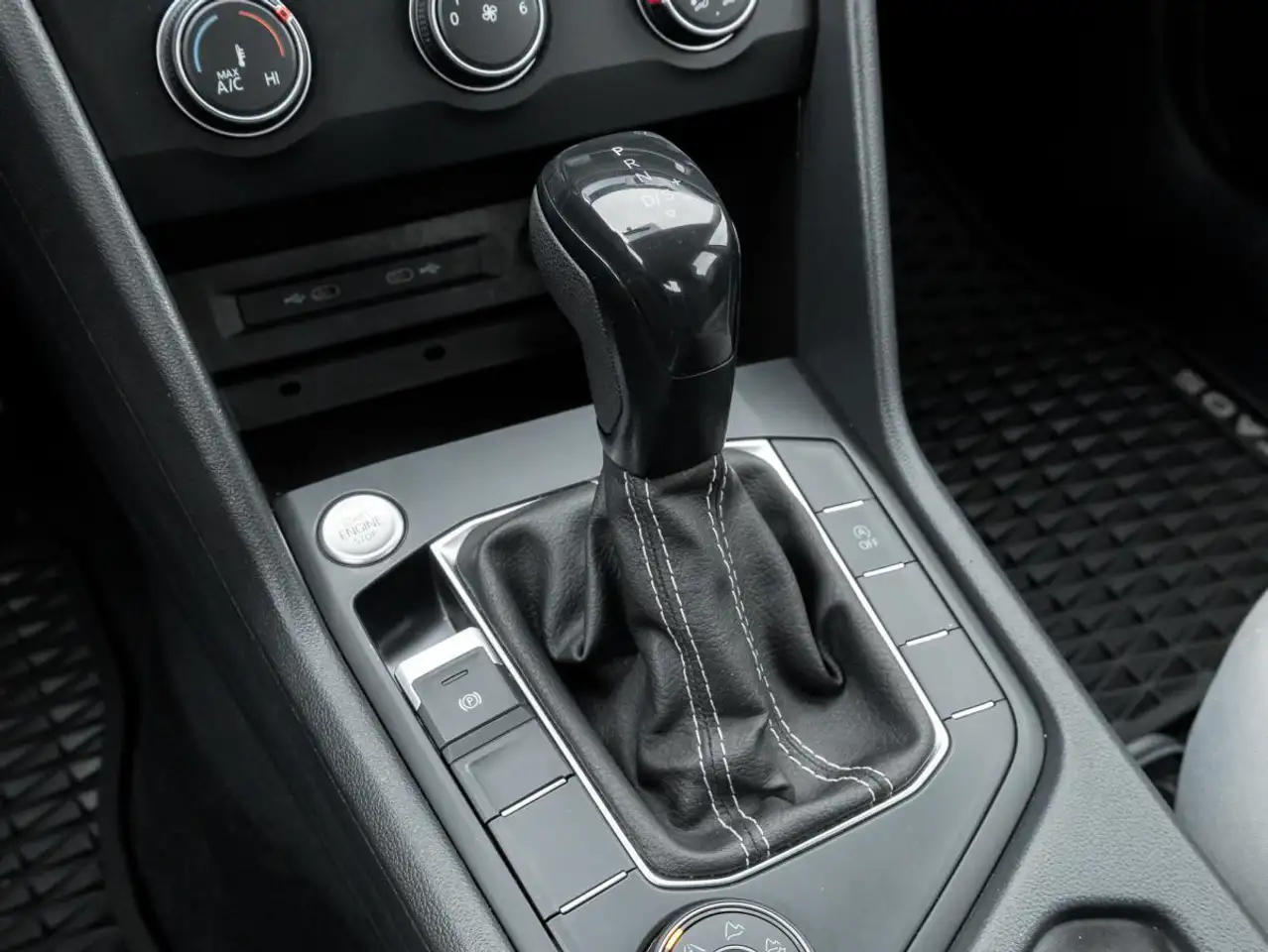 Volkswagen Taos снимка Volkswagen Taos