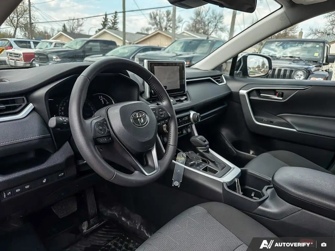 Toyota RAV 4 снимка Toyota RAV 4