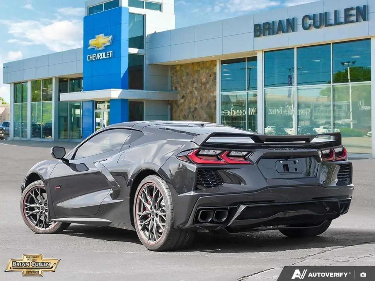 Chevrolet Corvette снимка Chevrolet Corvette