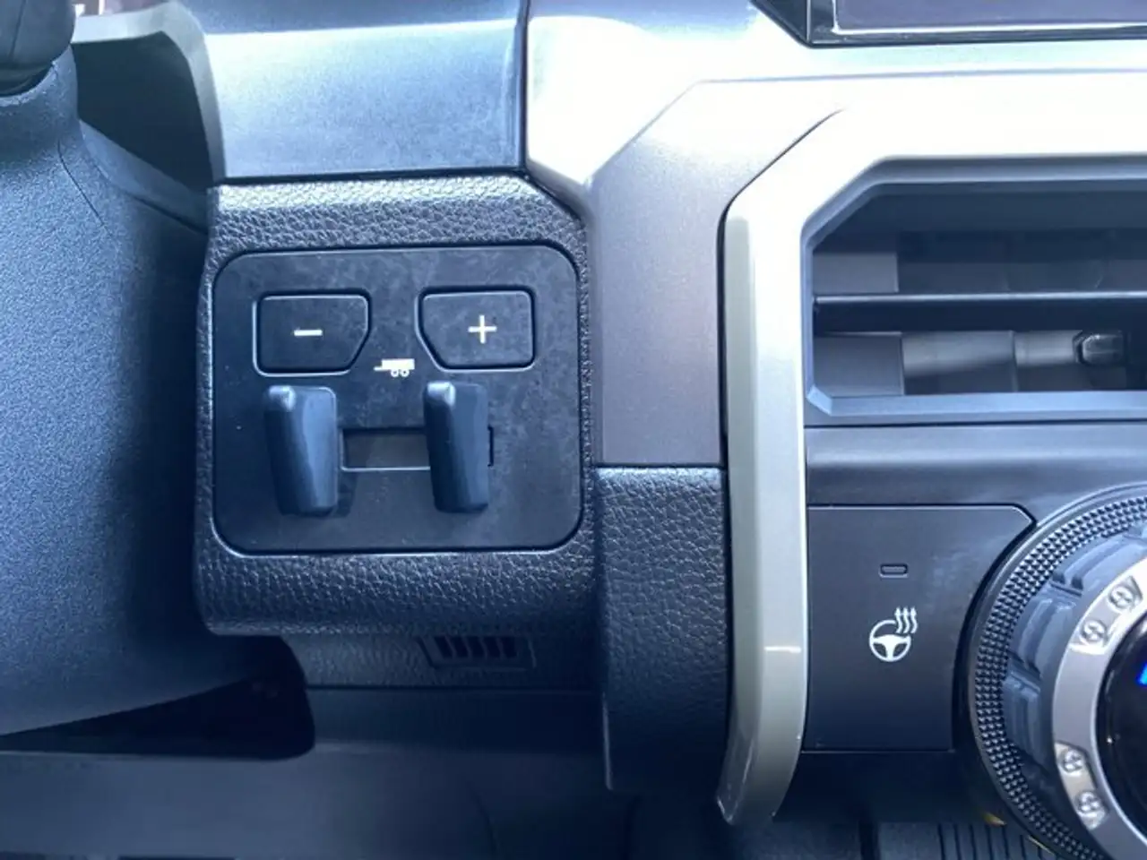 Toyota Tacoma снимка Toyota Tacoma