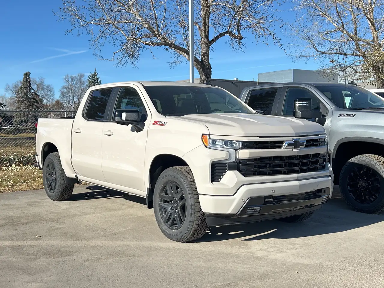 Chevrolet Silverado 1500 снимка Chevrolet Silverado 1500