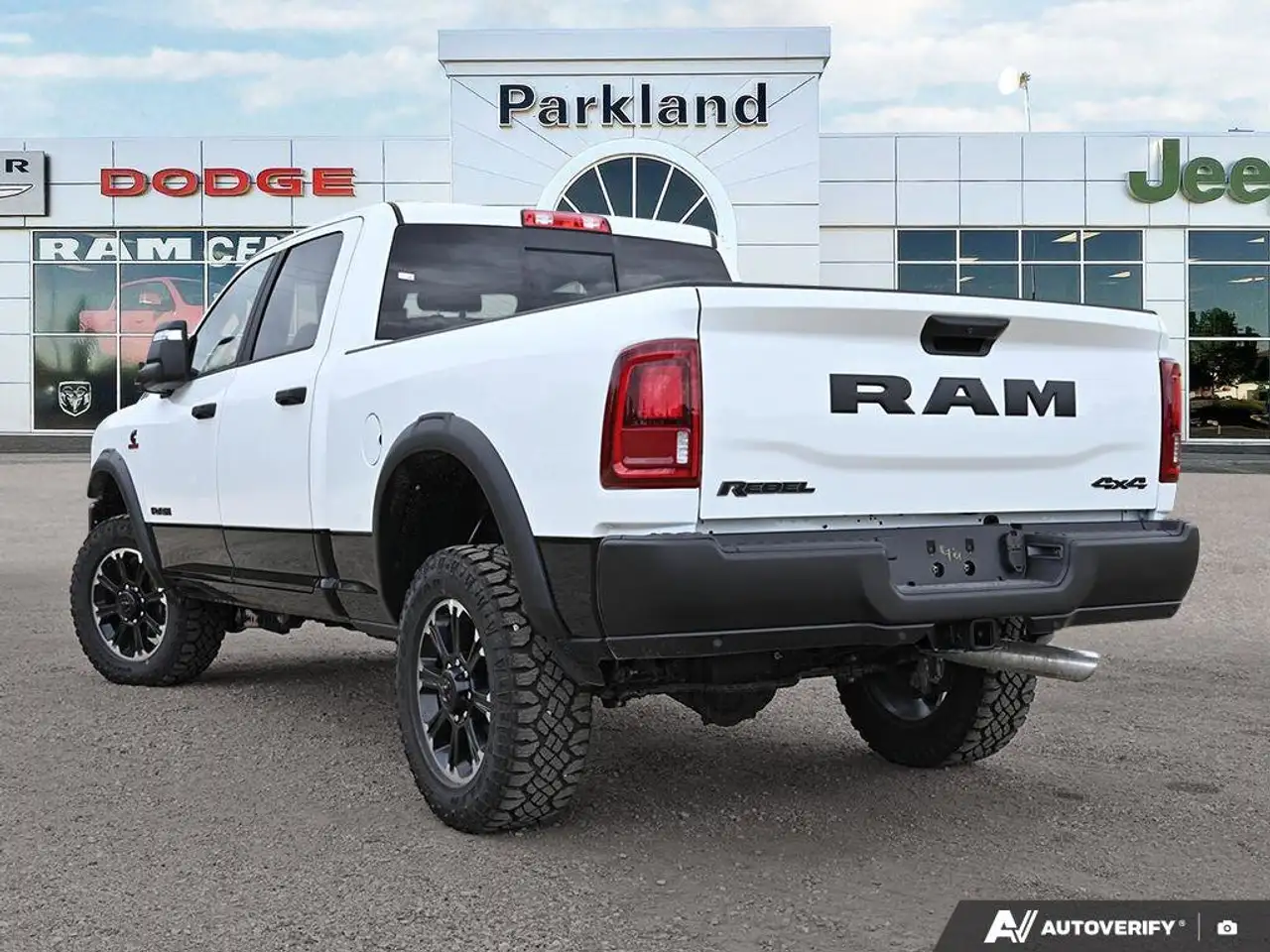 RAM 2500 снимка RAM 2500