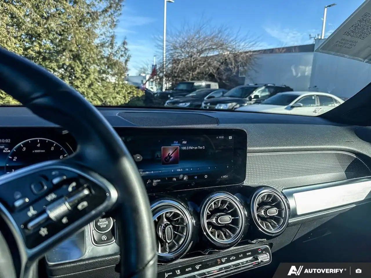Mercedes-Benz GLB снимка Mercedes-Benz GLB