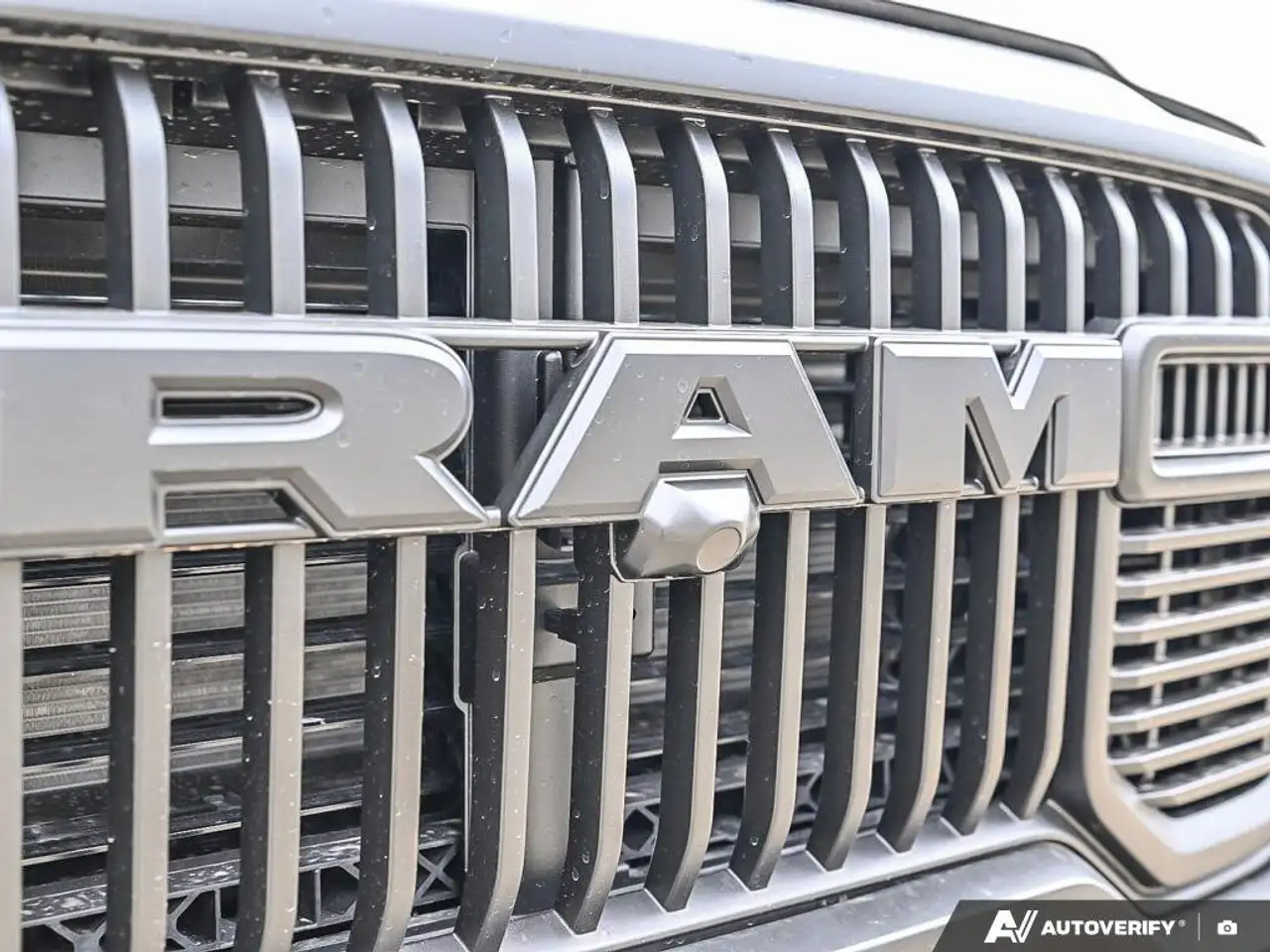 RAM 2500 снимка RAM 2500