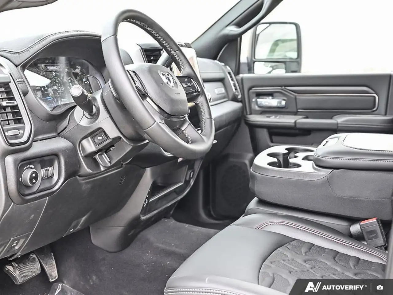 RAM 2500 снимка RAM 2500