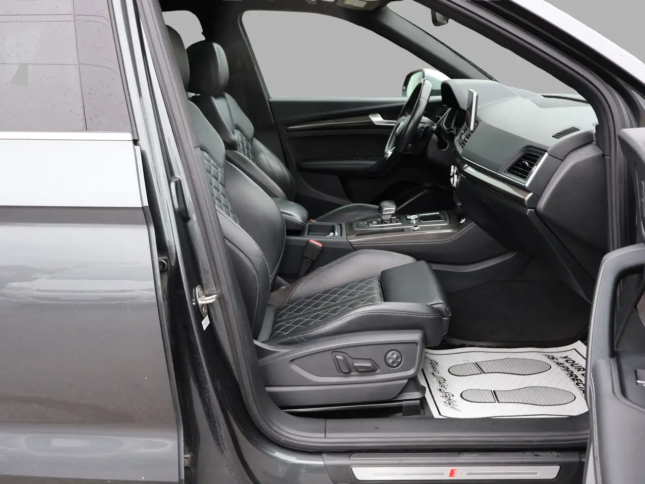 Audi SQ5 снимка Audi SQ5