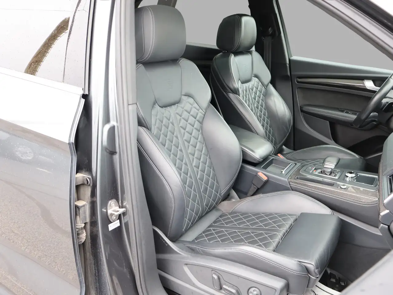 Audi SQ5 снимка Audi SQ5