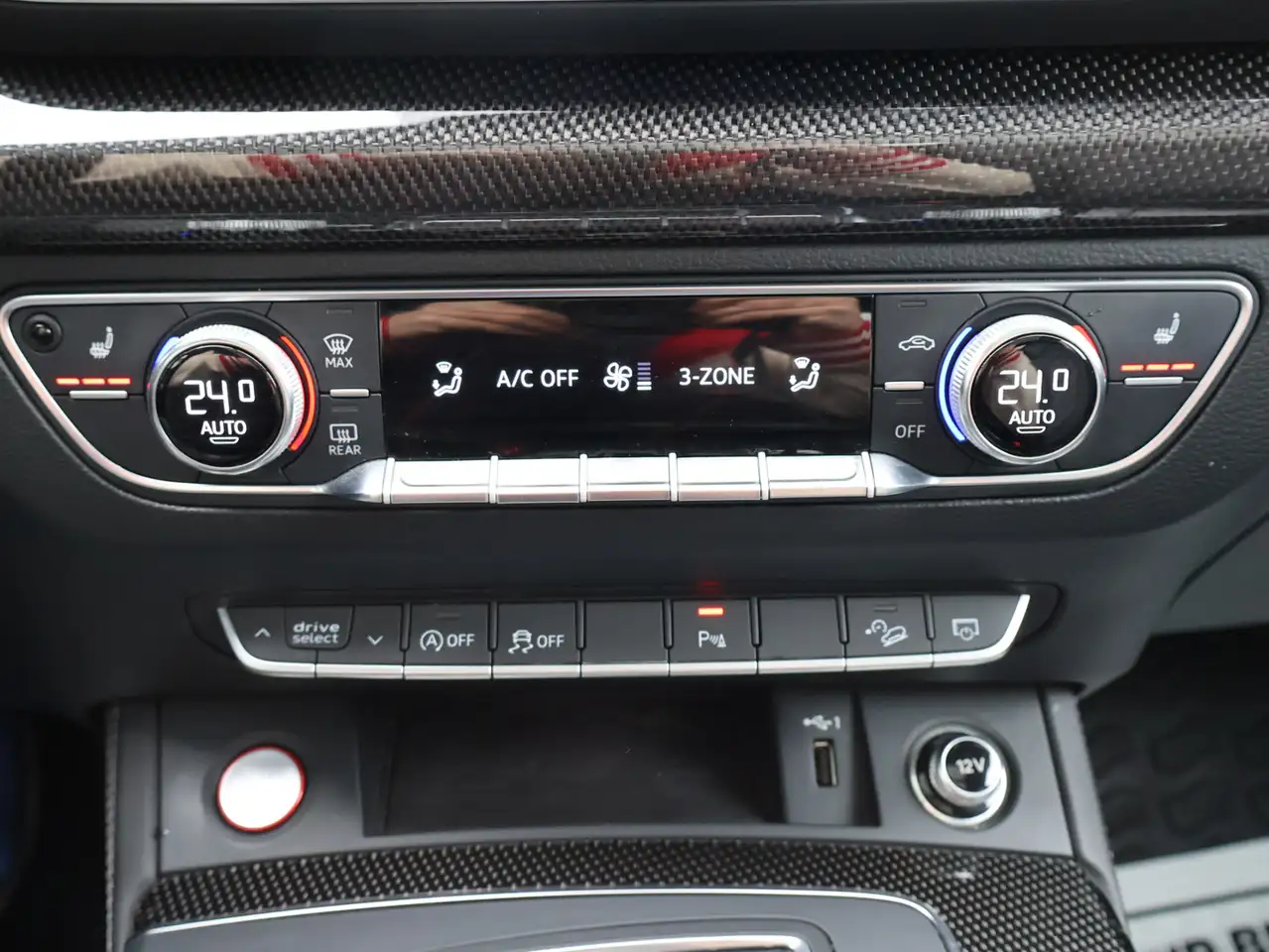 Audi SQ5 снимка Audi SQ5
