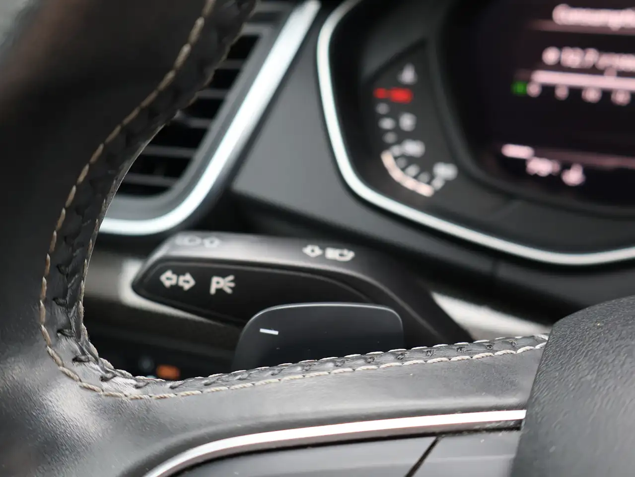 Audi SQ5 снимка Audi SQ5