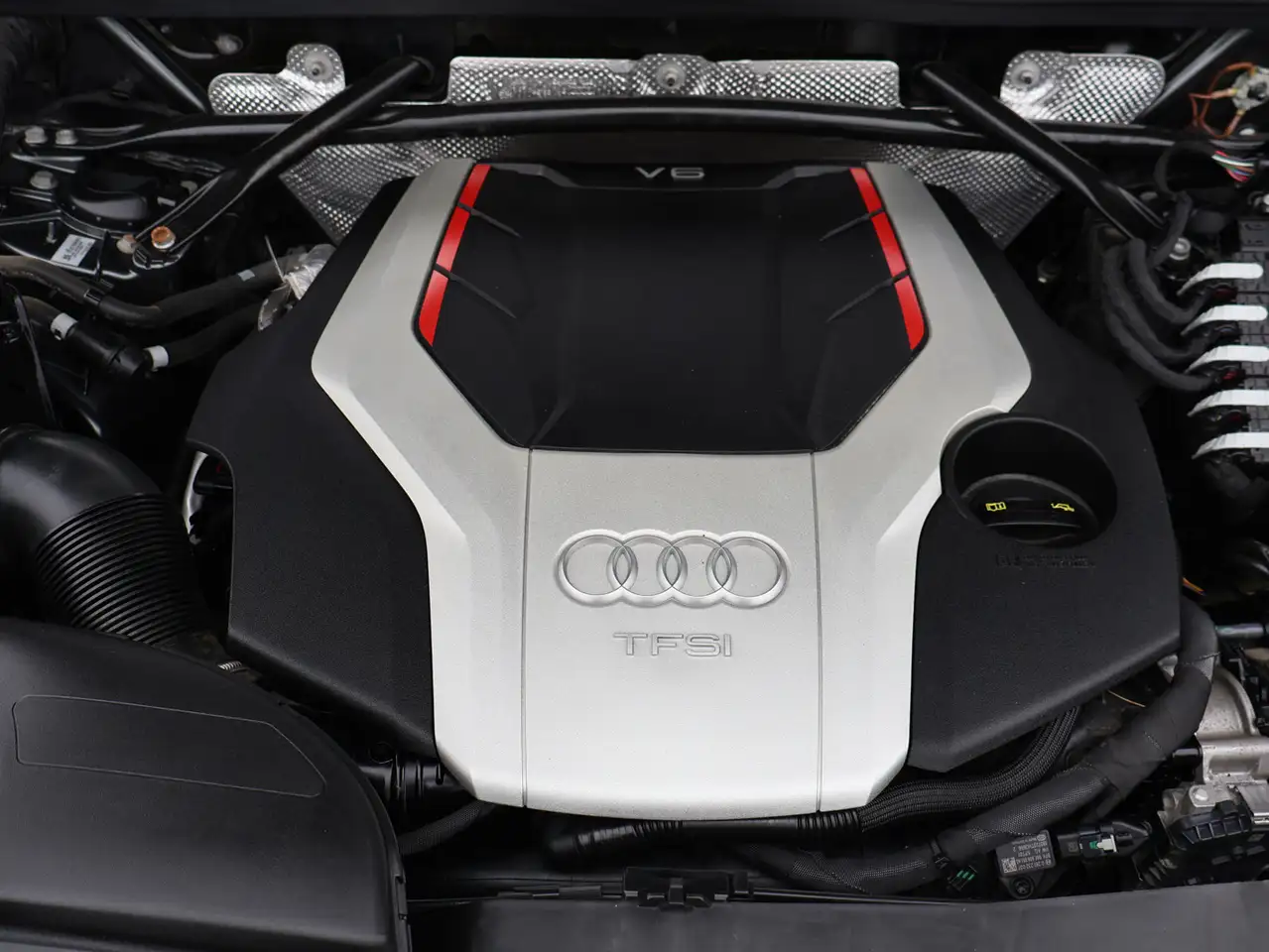 Audi SQ5 снимка Audi SQ5