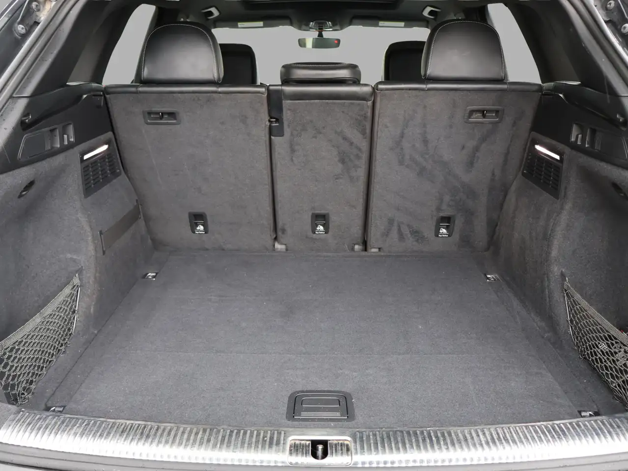 Audi SQ5 снимка Audi SQ5