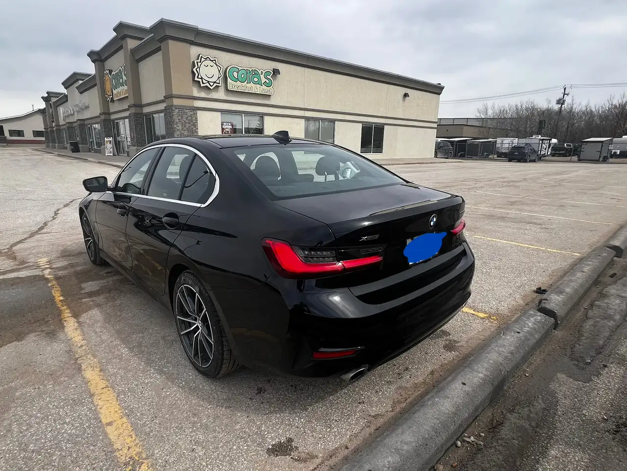 BMW 3 Series снимка BMW 3 Series