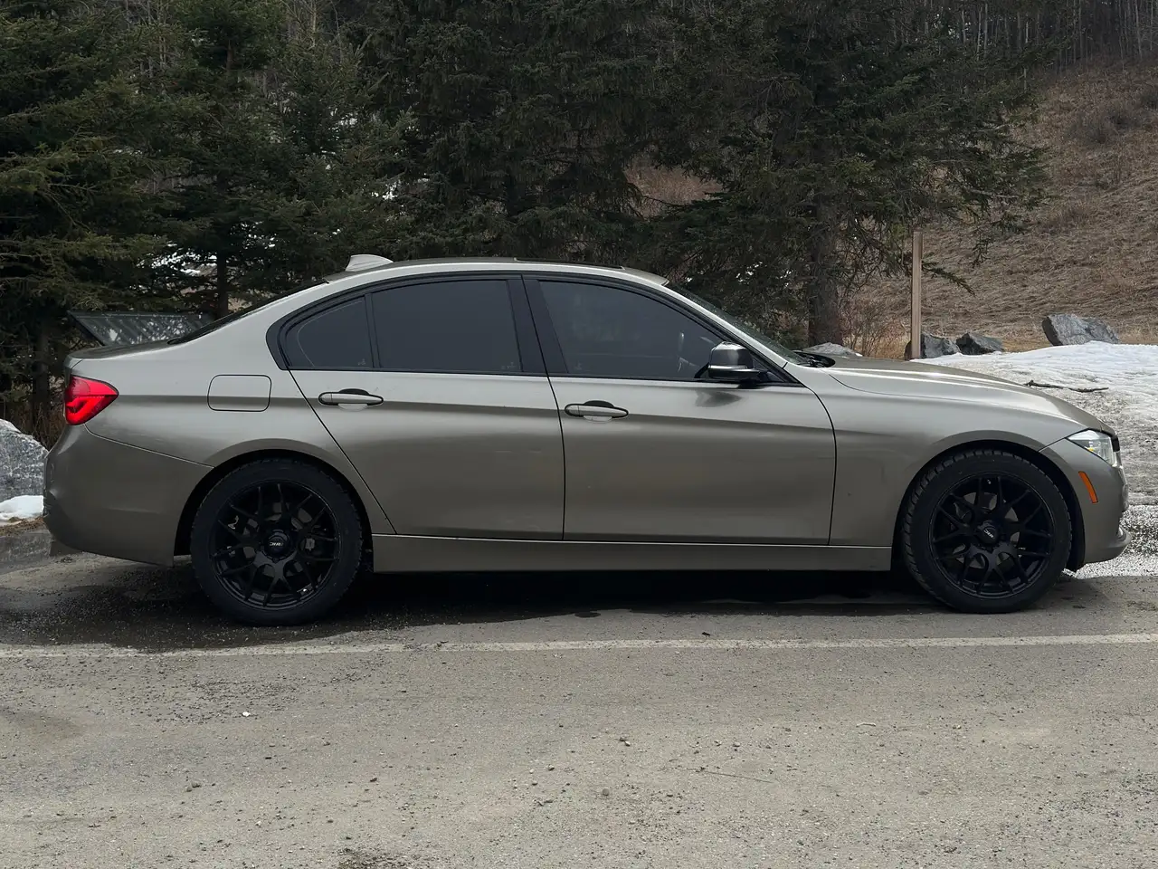 BMW 3 Series снимка BMW 3 Series