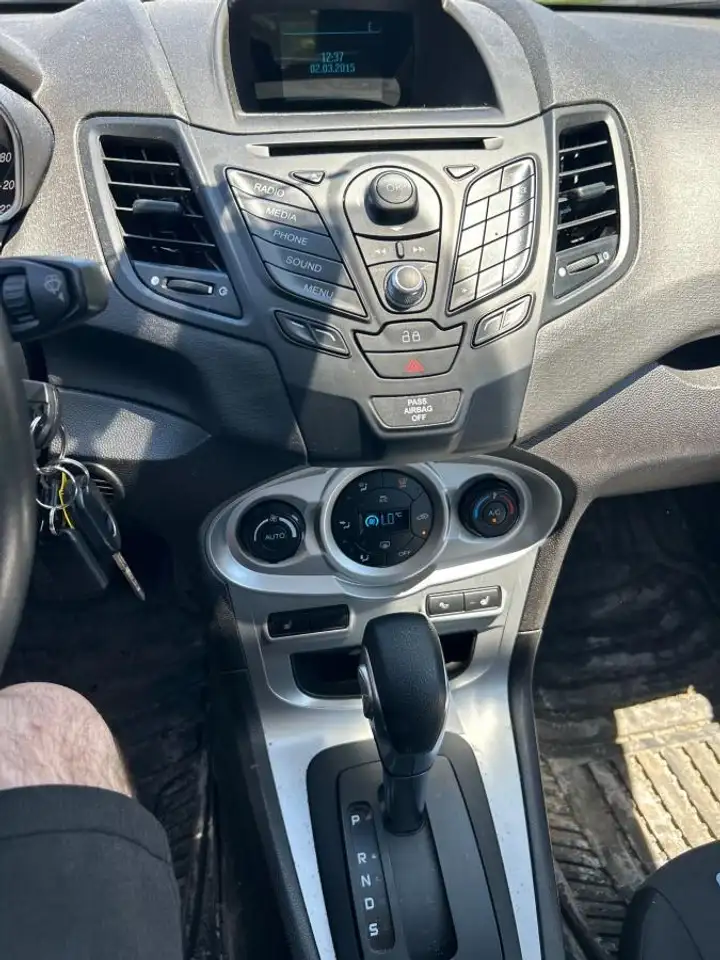 Ford Fiesta снимка Ford Fiesta