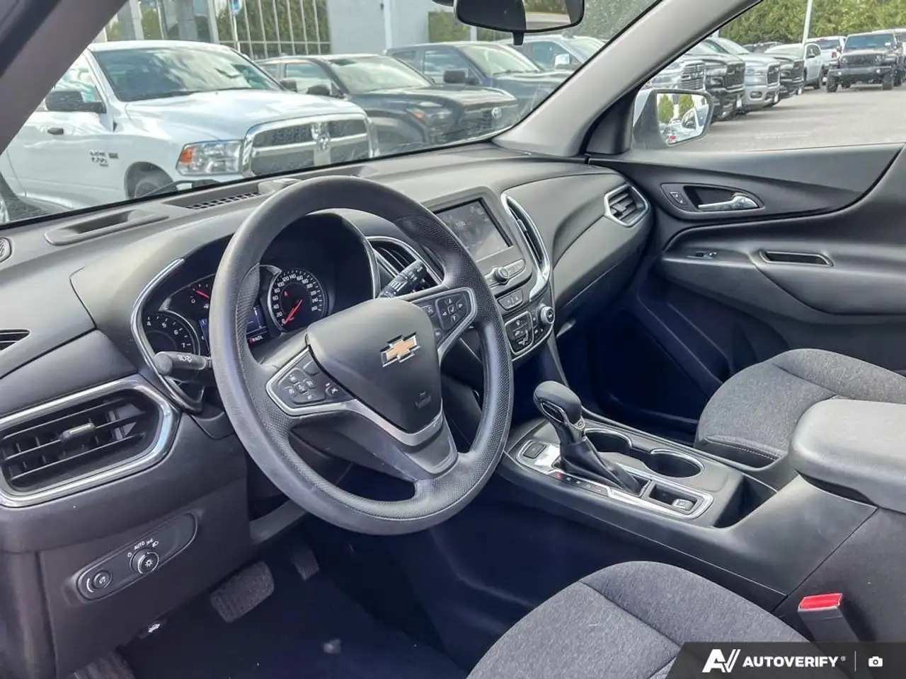 Chevrolet Equinox снимка Chevrolet Equinox