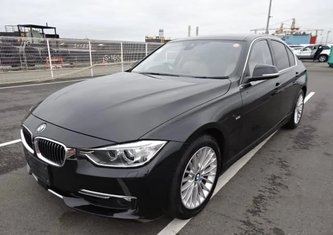 BMW 3 Series photo BMW 3 Series