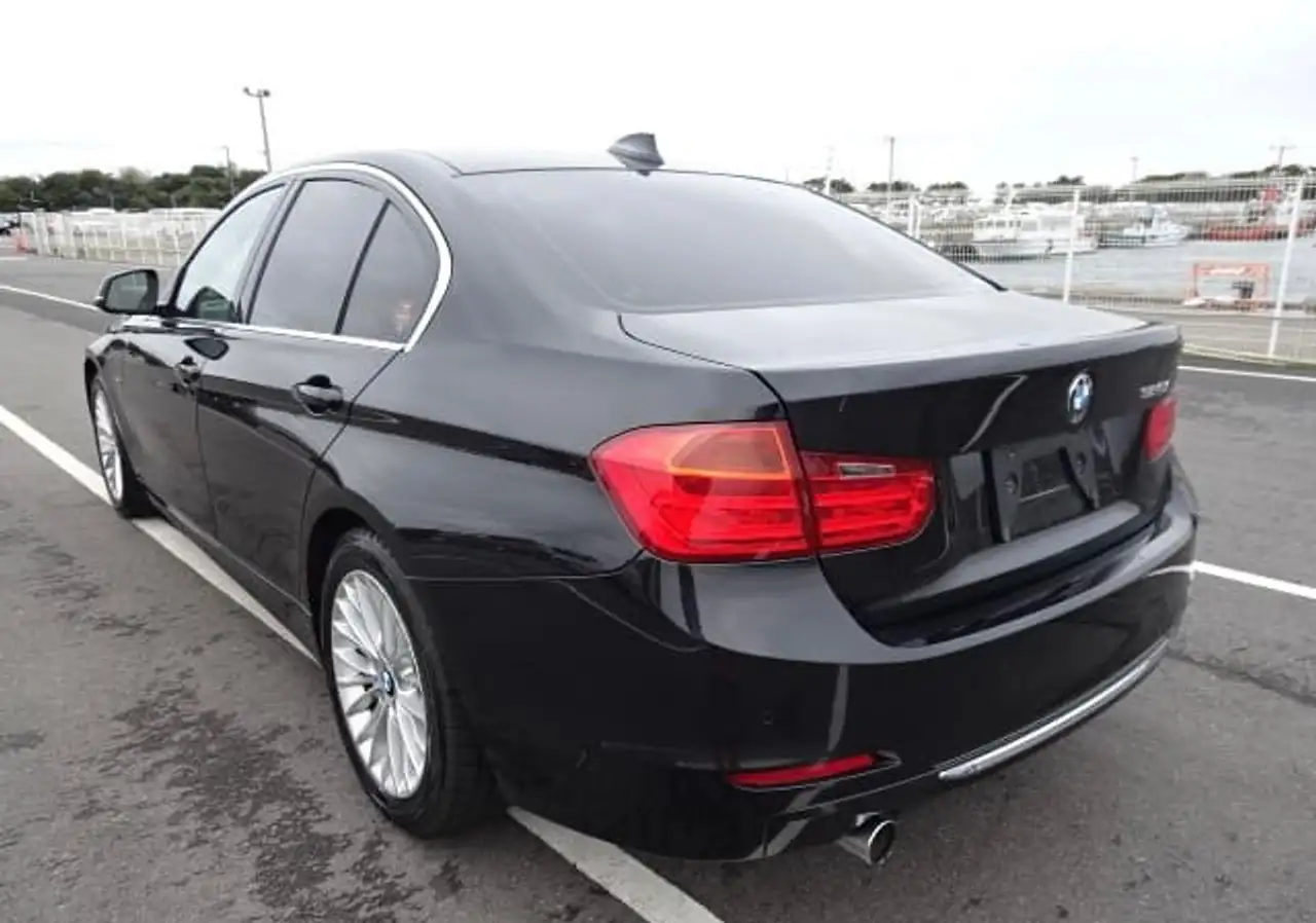 BMW 3 Series photo BMW 3 Series