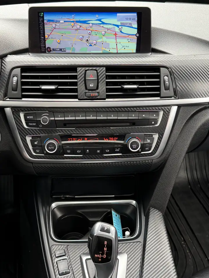 BMW 3 Series photo BMW 3 Series