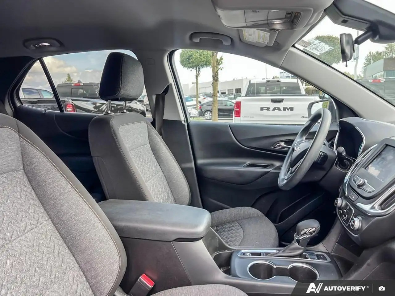 Chevrolet Equinox снимка Chevrolet Equinox