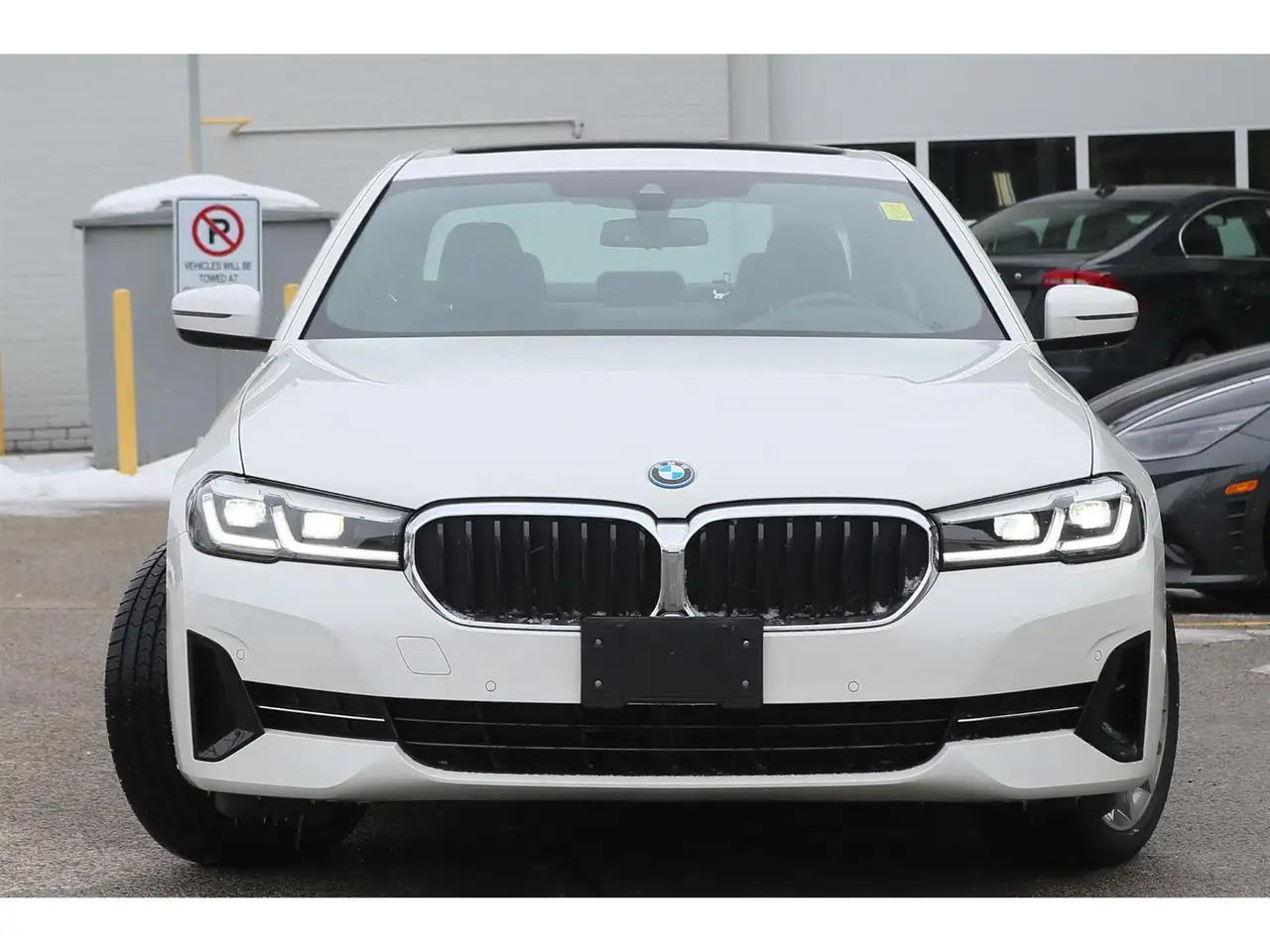 BMW 5 Series снимка BMW 5 Series