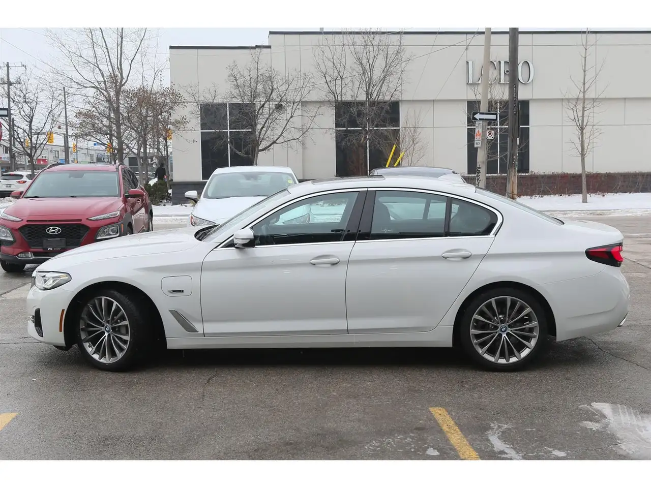 BMW 5 Series снимка BMW 5 Series