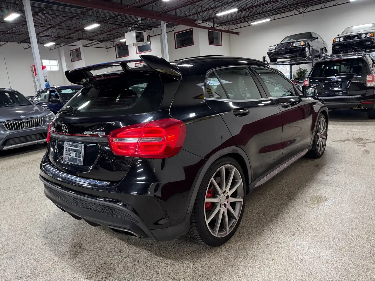 Mercedes-Benz GLA снимка Mercedes-Benz GLA