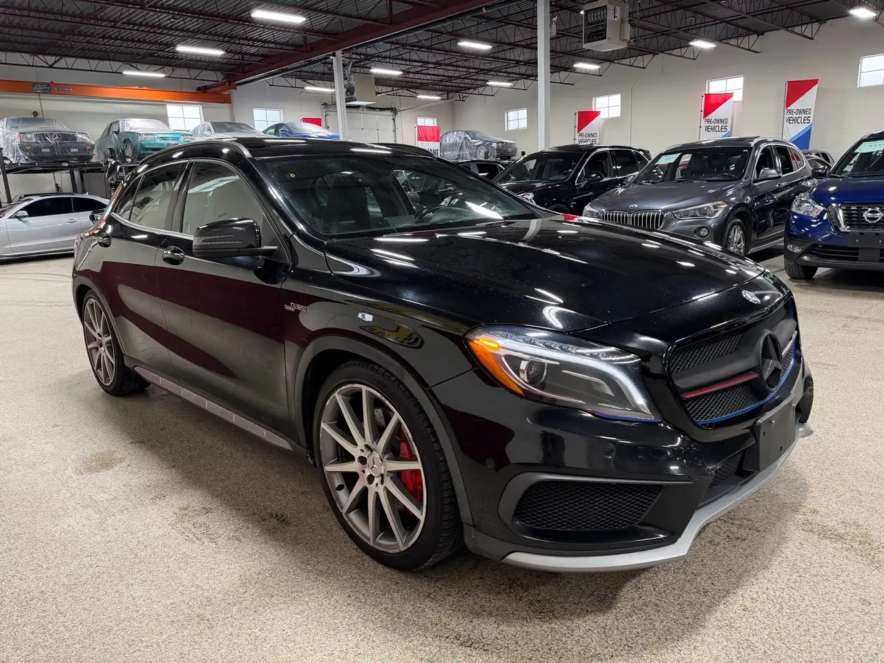 Mercedes-Benz GLA снимка Mercedes-Benz GLA