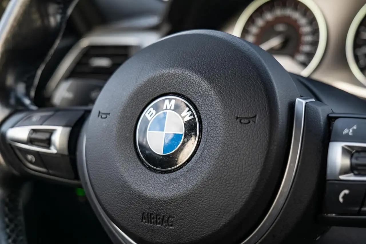 BMW 3 Series photo BMW 3 Series
