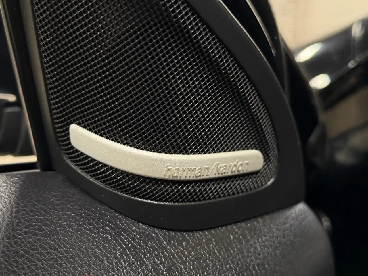 Mercedes-Benz GLA снимка Mercedes-Benz GLA