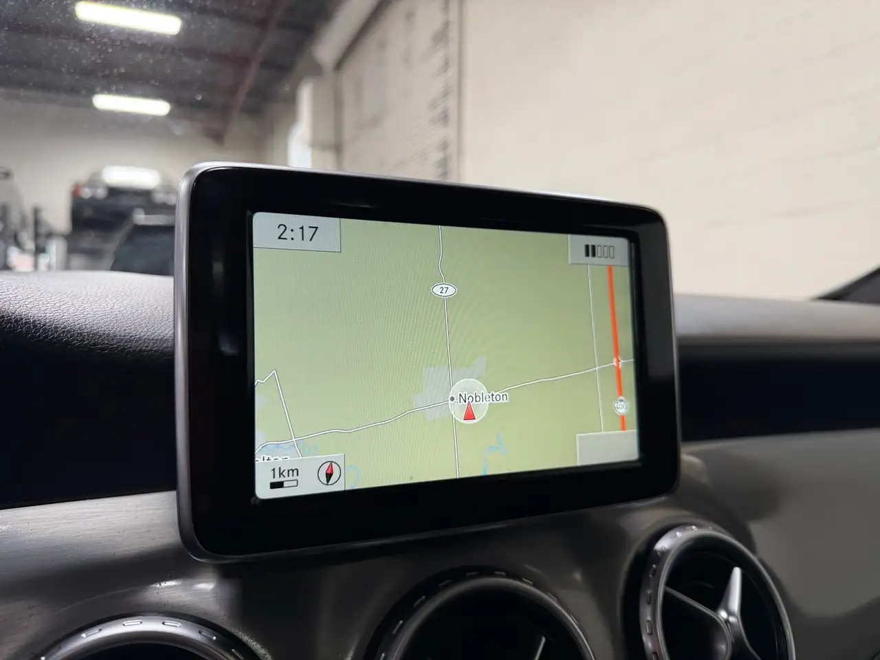 Mercedes-Benz GLA снимка Mercedes-Benz GLA