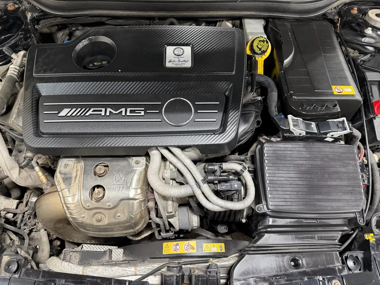 Mercedes-Benz GLA снимка Mercedes-Benz GLA