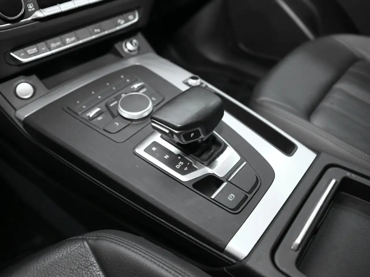 Audi Q5 photo Audi Q5