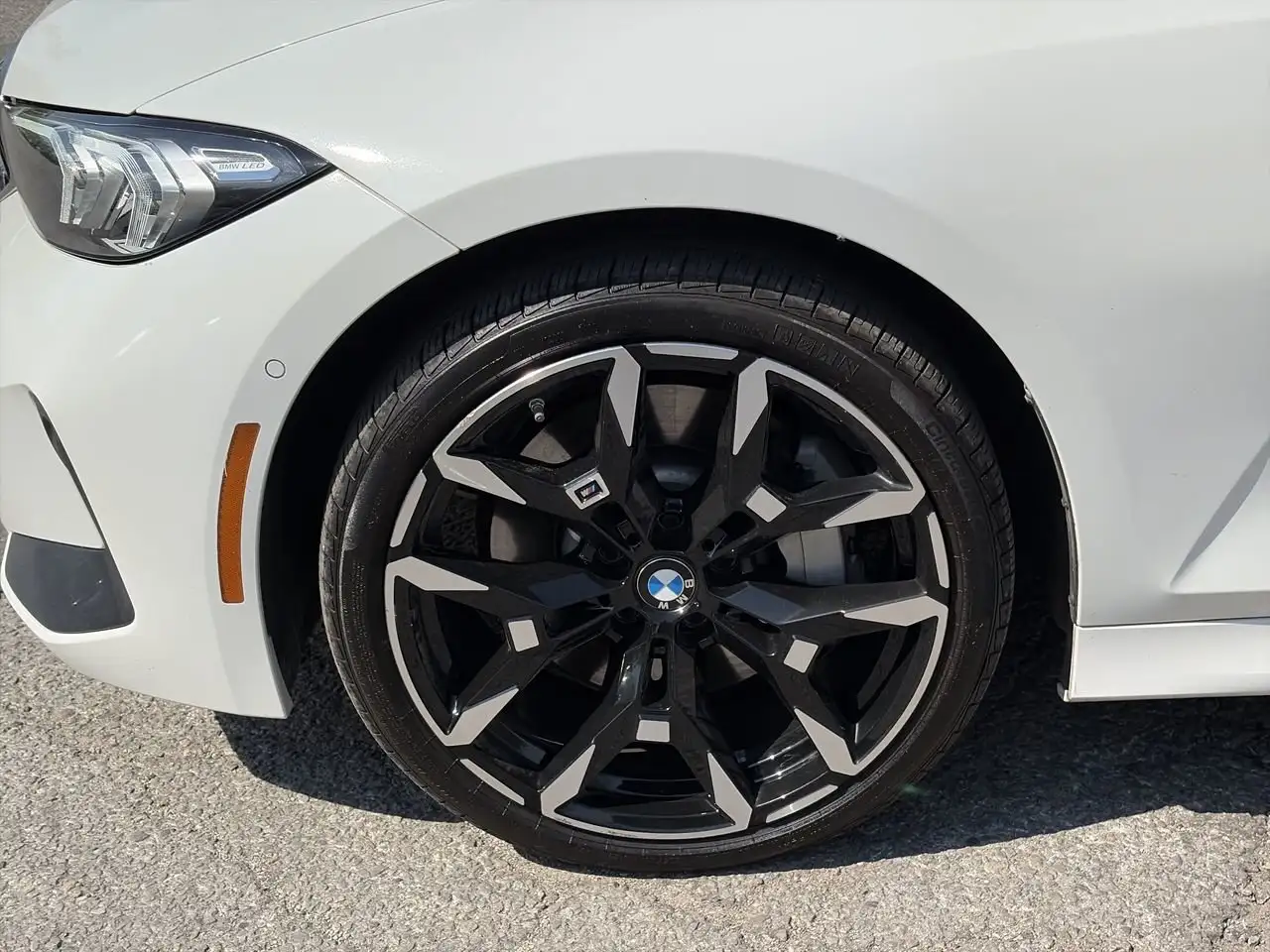 BMW 3 Series photo BMW 3 Series