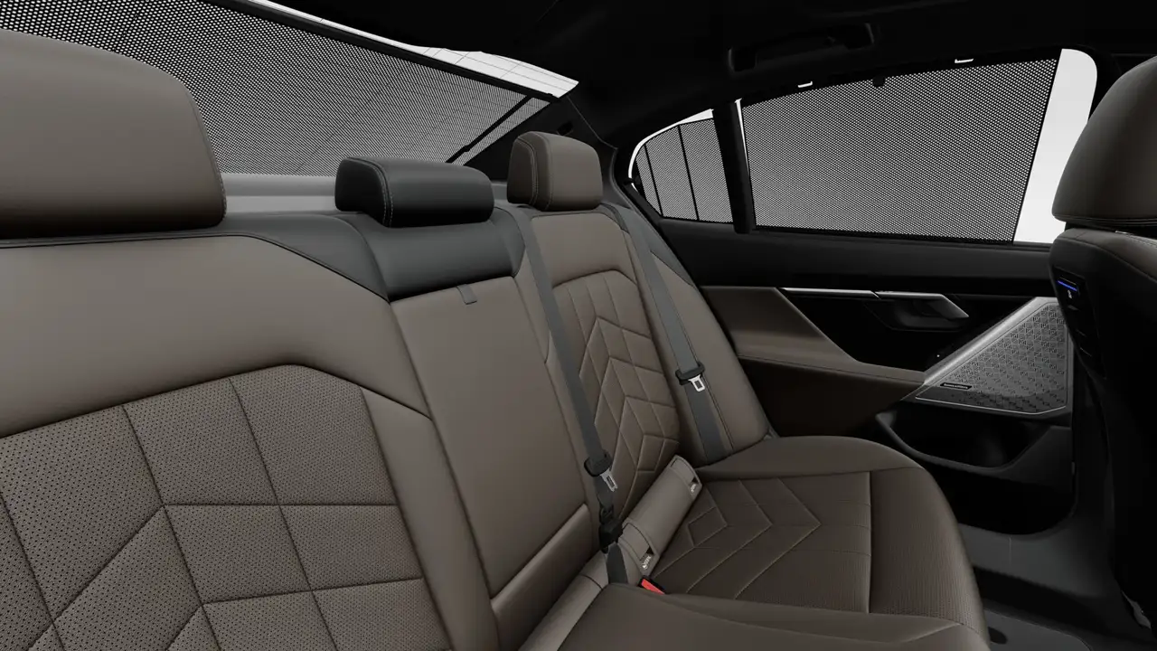 BMW 5 Series photo BMW 5 Series