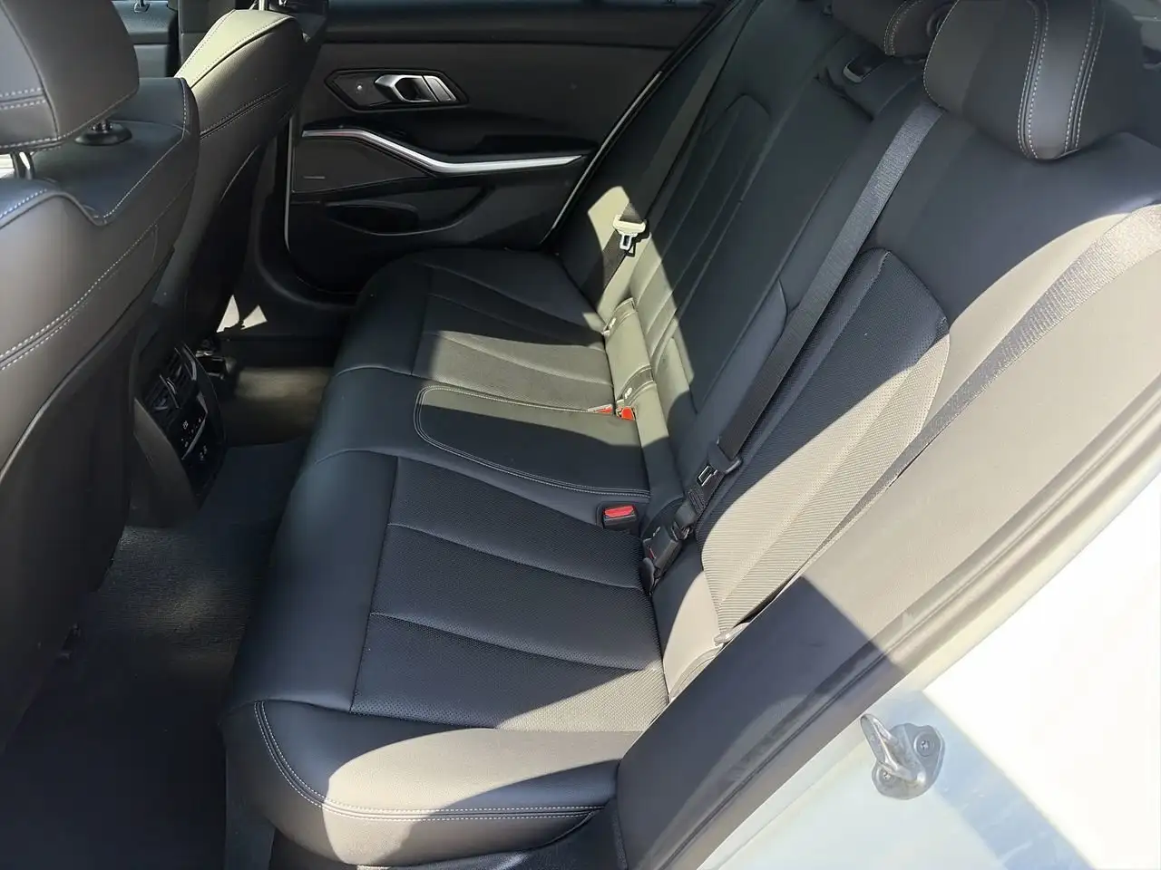 BMW 3 Series photo BMW 3 Series