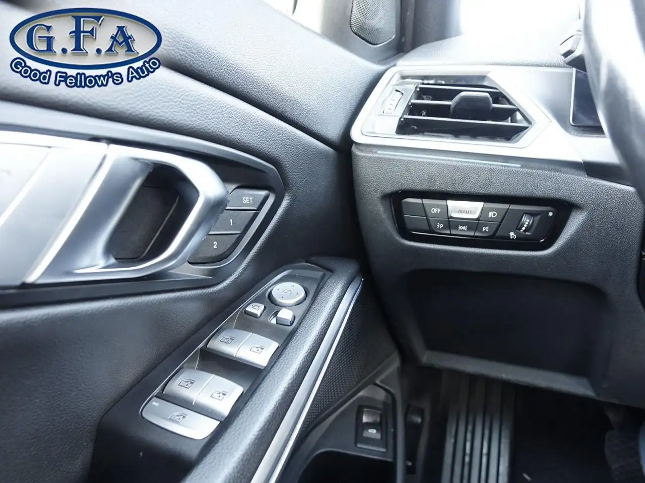 BMW 3 Series photo BMW 3 Series