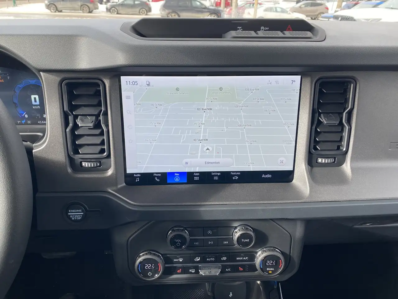 Ford Bronco снимка Ford Bronco