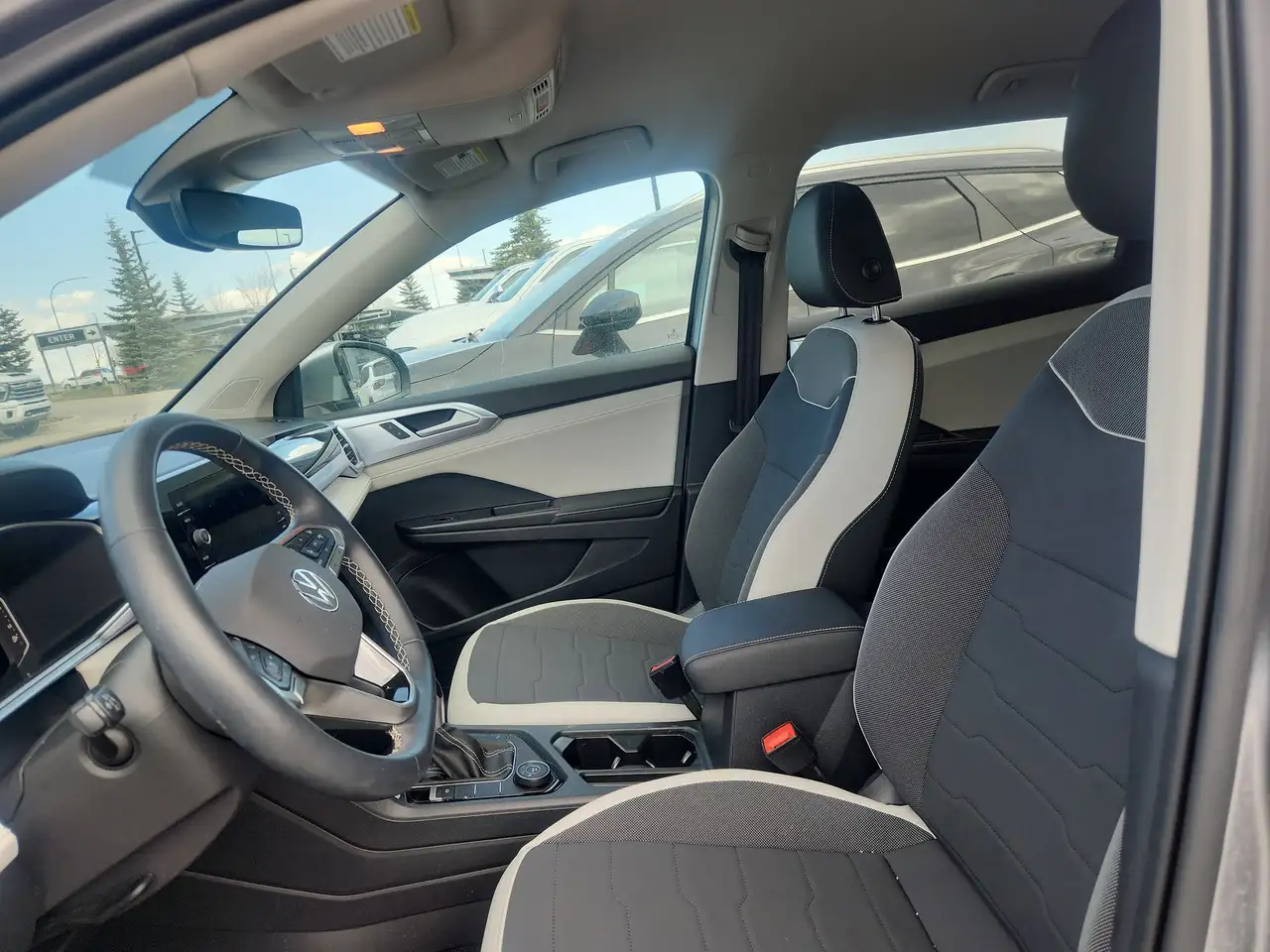 Volkswagen Taos снимка Volkswagen Taos