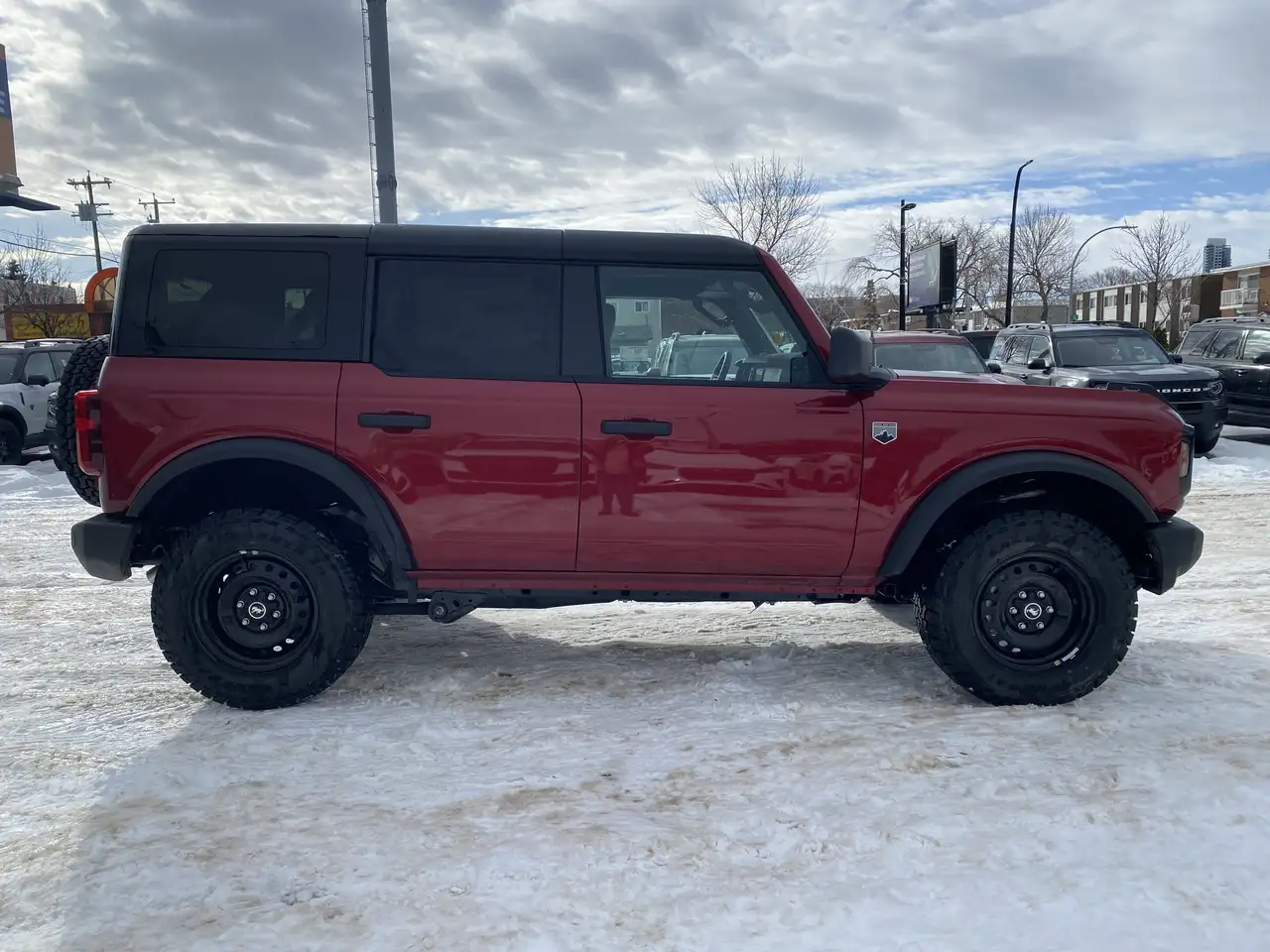 Ford Bronco снимка Ford Bronco